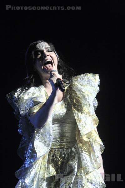 BJORK - 2007-08-26 - SAINT CLOUD - Domaine National - Grande Scene - 